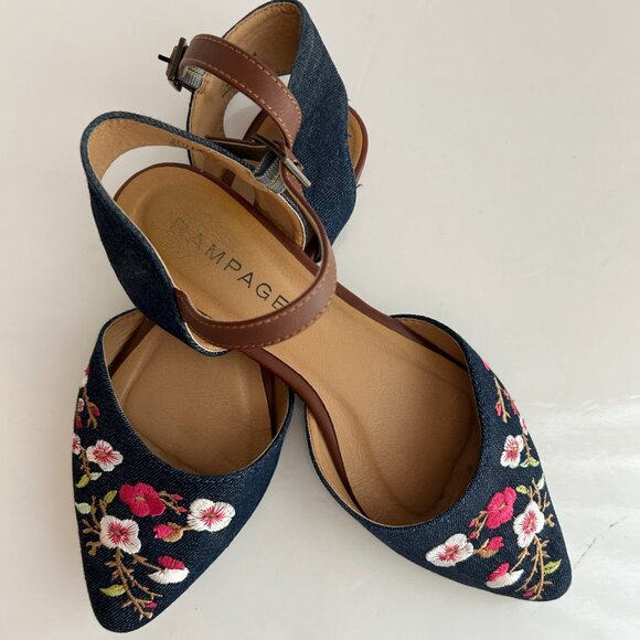 Rampage Corinna Sandals Flats Denim embroidered with Pink Floral women's size 7 - Picture 1 of 12